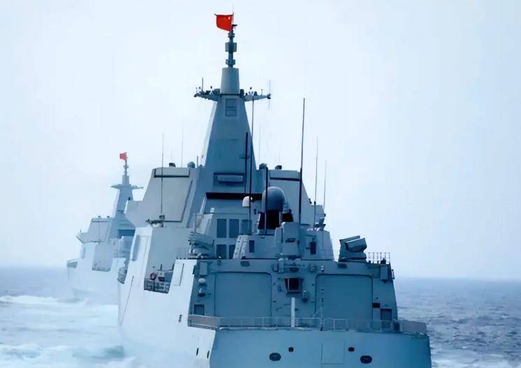 中国海军目前真正的主力，其实并非055大驱！俄媒很是羡慕