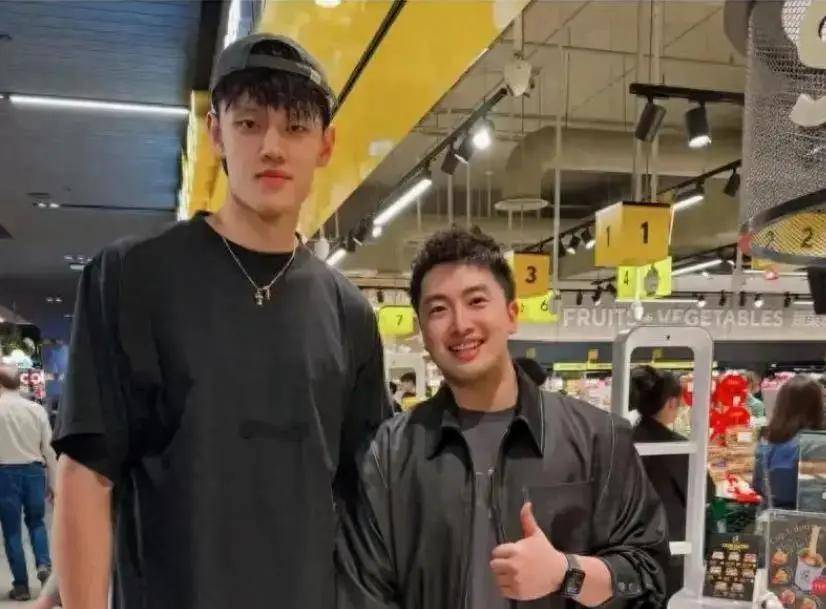 欧洲篮球联赛中文网__赛程比分+球队资讯+盘口分析曾凡博现身澳大利亚可能加盟NBL球