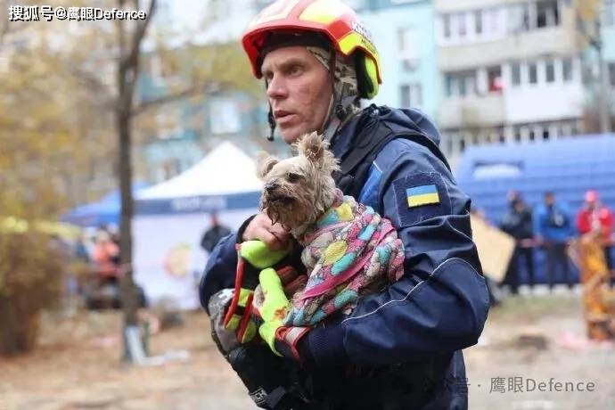 多个发电厂被击中,乌克兰大停电!俄军被指瞄准核电站变电站