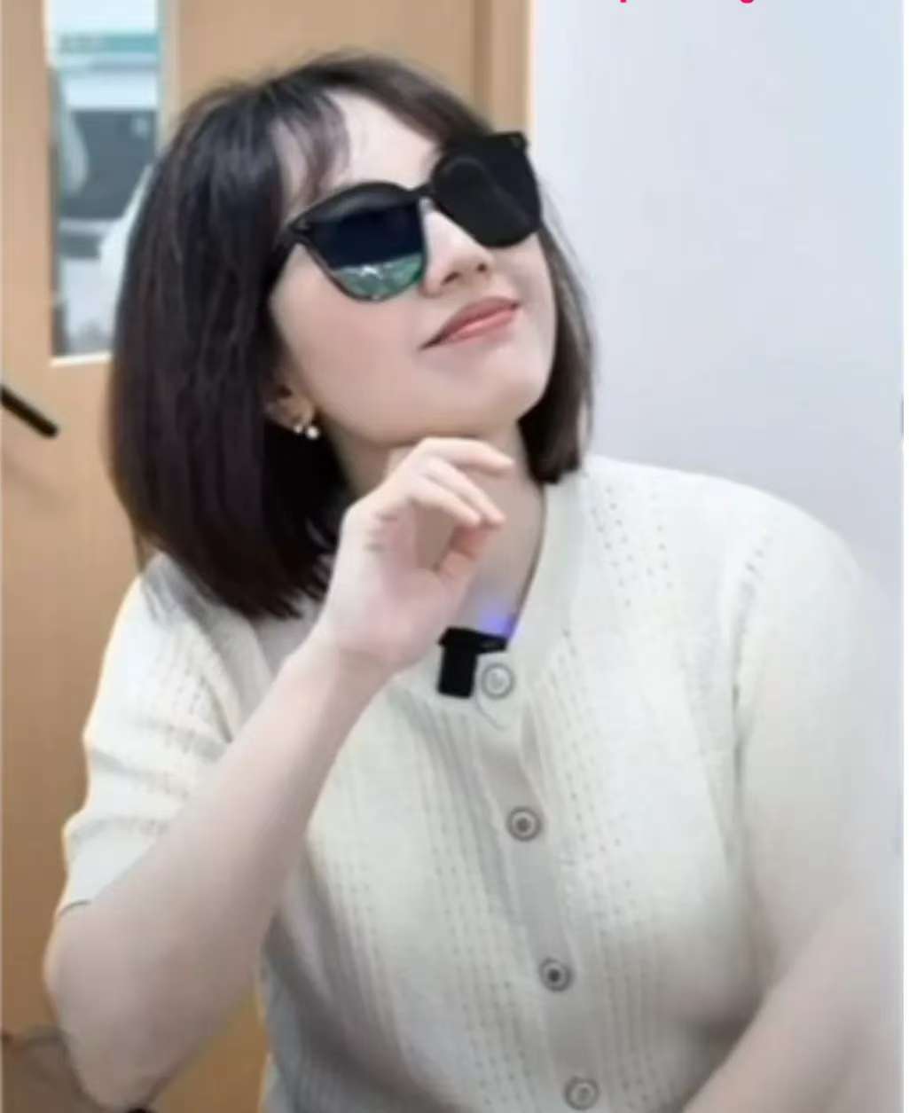 “眼科颜值女王”曾琦罕见美照曝光，颜值气质不输明星，一笑倾城