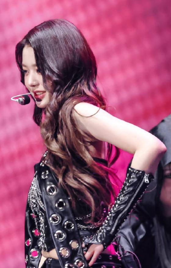 21岁张元英137亿买豪宅，曾是金泰希婚前住所，韩国顶流真有钱啊