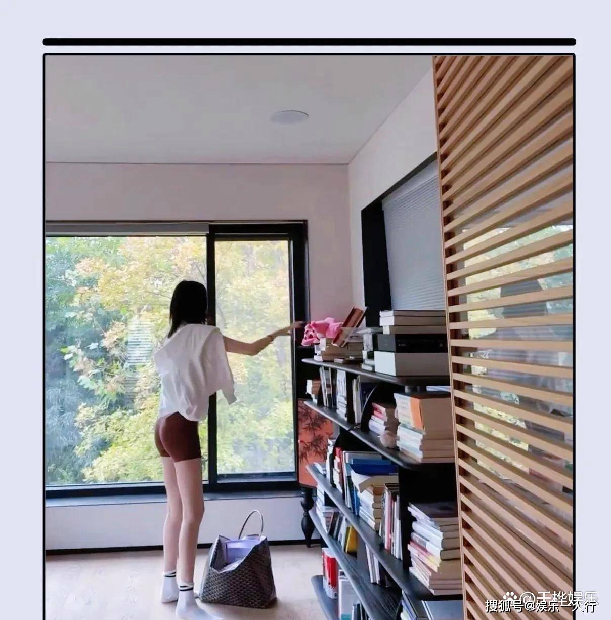 何穗晒产后照片，事业线变化惊呆网友！陈伟霆妈妈抵达北京探望