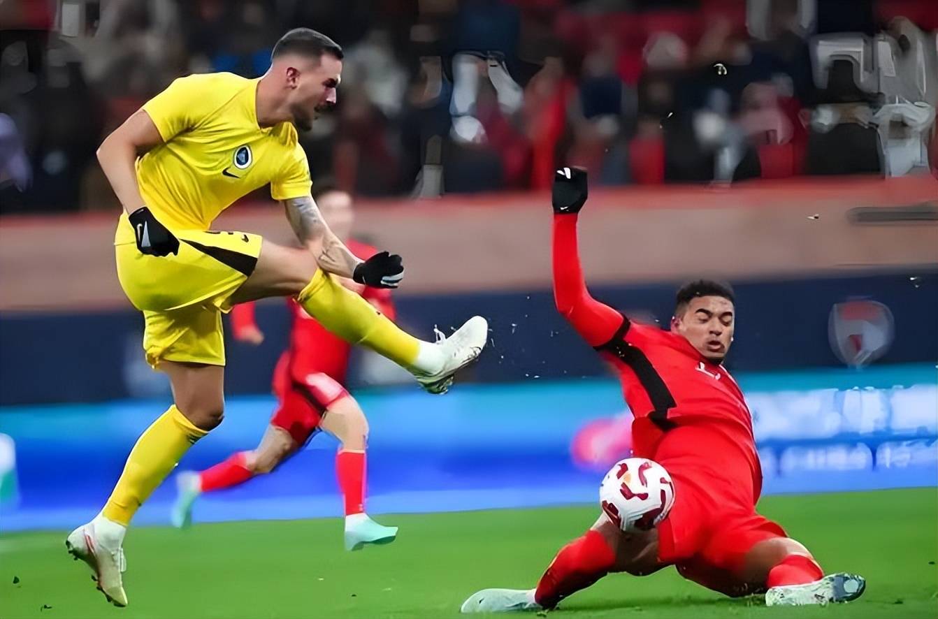 喜2025江西省城市足球联赛-赛程/比分/球队阵容全掌握-本地足球热血来袭！讯！他因在国足比赛停球失误遭网暴现在36岁仍成上港核心