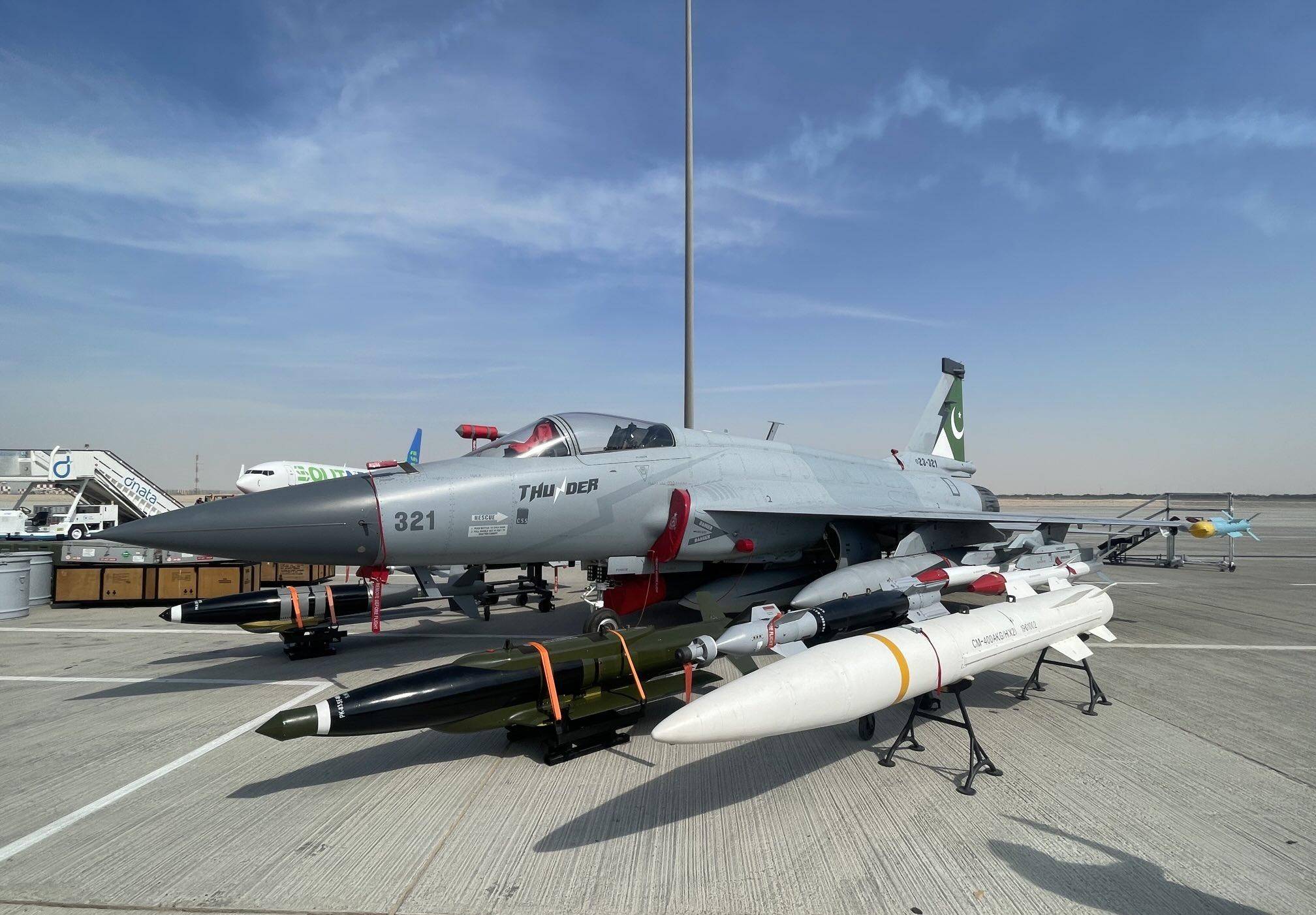 枭龙交付,L-15交付,迪拜航展上,中国战斗机将在阿联酋迎来大卖