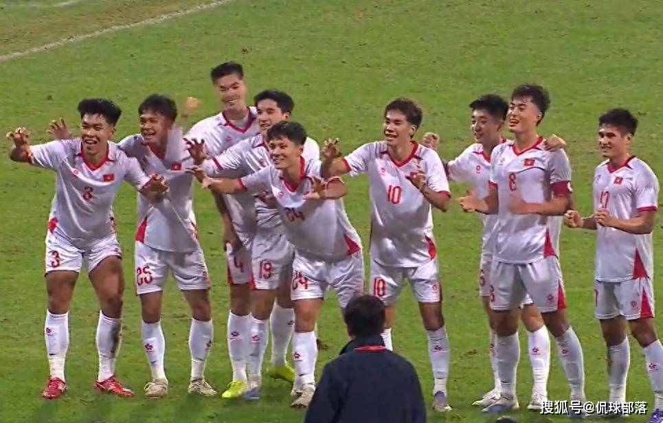 英超联赛免费高清直播+实时赛程+积分预测（2025赛季全覆盖）随着韩国1-0越南熊猫杯最新形势：中国队赢球=夺冠输球排垫底