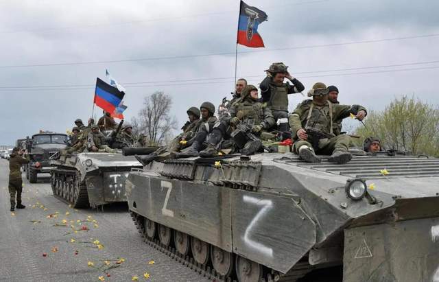 俄机械化部队冲锋,进攻乌克兰第七州,俄方谈判放出的狠话应验了