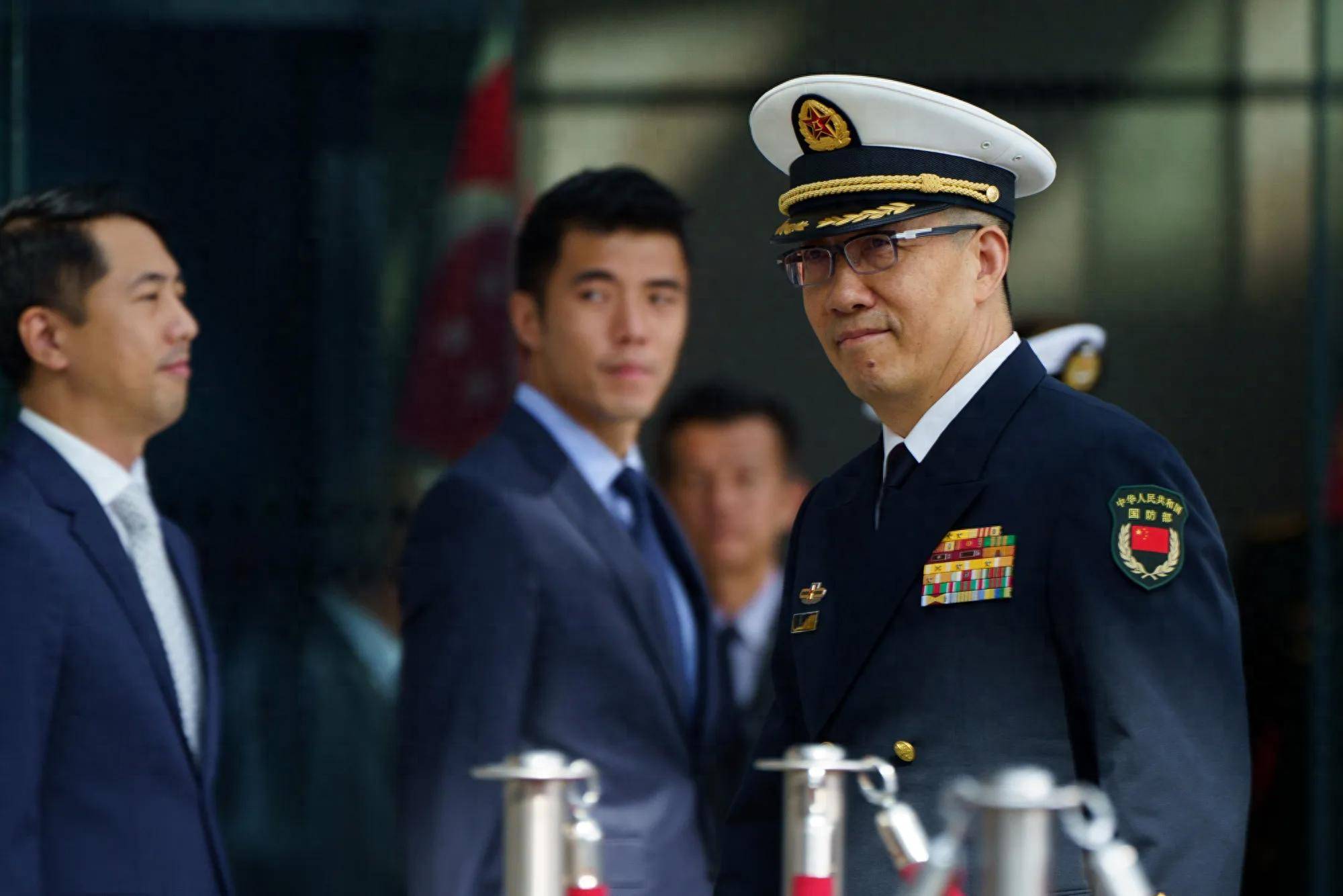 九三阅兵结束才一周，中国防长接到电话，美战争部长大谈“和平”