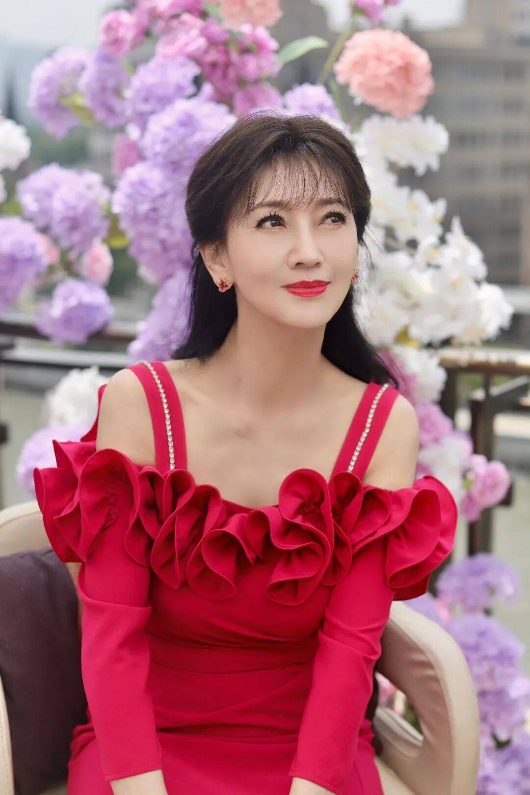 赵雅芝孙女颜值很高！祖母曾是古装女神美若天仙气质绝佳