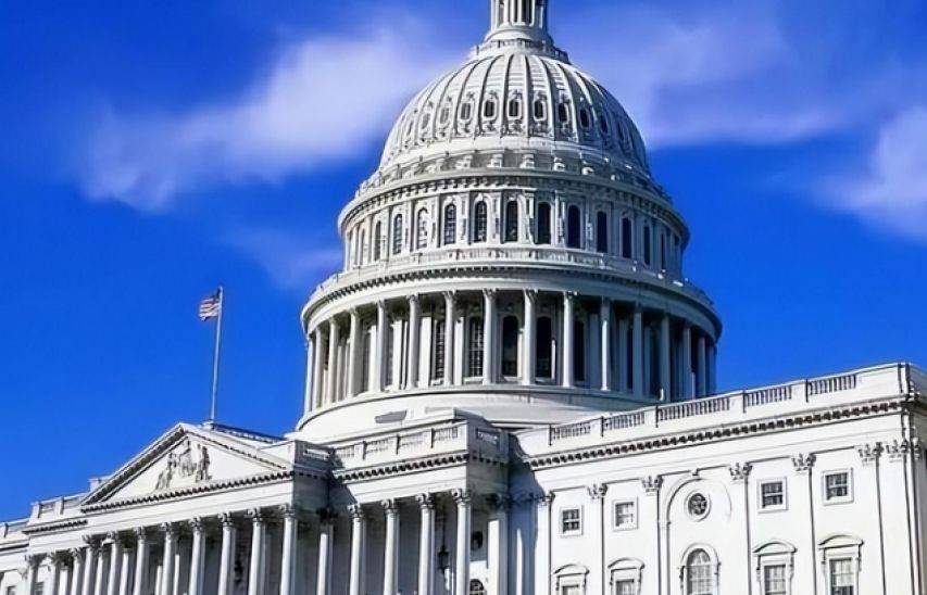 特朗普果然出尔反尔！美一声令下，上亿军火将抵台？中方再抛美债，一举击中美国“大动脉”