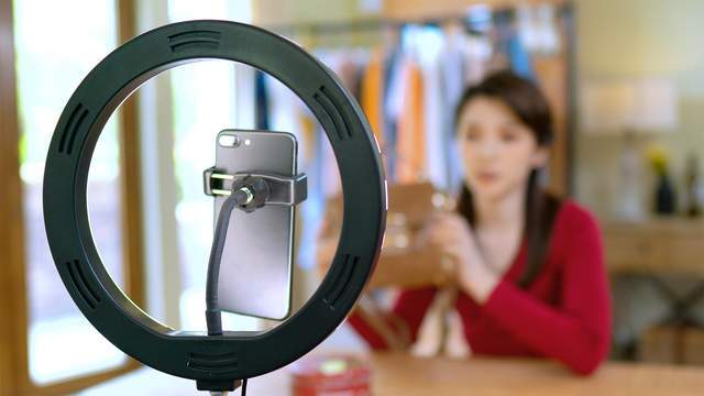 原创             苹果又来打脸了？以25%份额排中国第1，小米10年来首次排第2