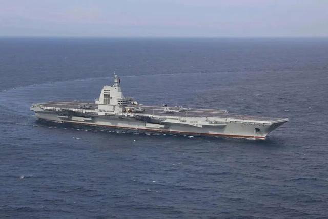 高市早苗发觉不对劲，中国双航母前出，有特殊任务？