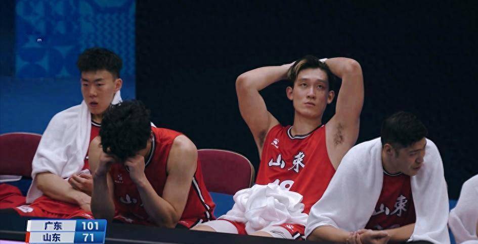 CBA盘口与数据深度__今日CBA盘口分析·大小分策略·球队档案19分领先变28分惨败山东男篮决赛遭广东逆转净负47分引球迷暴怒