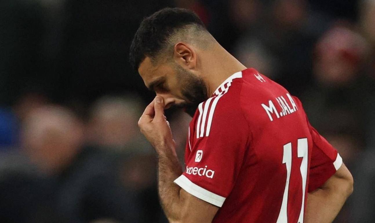 英格兰足球超级联赛英超大冷门！斯洛特懵了缔造62年耻辱纪录11亿豪阵也没用