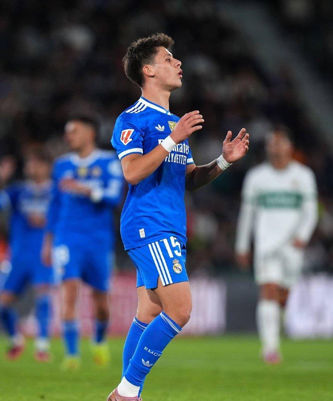 “西西班牙足球甲级联赛甲最新积分榜出炉：马