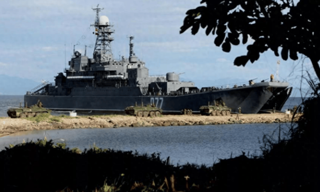 高市早苗没想到，俄军登陆舰登上千岛群岛，普京直接对日本来硬的！