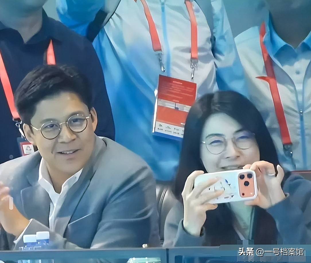 香港火灾炸出“牛鬼蛇神”,多位明星捐款 “流量明星”成“笑话”