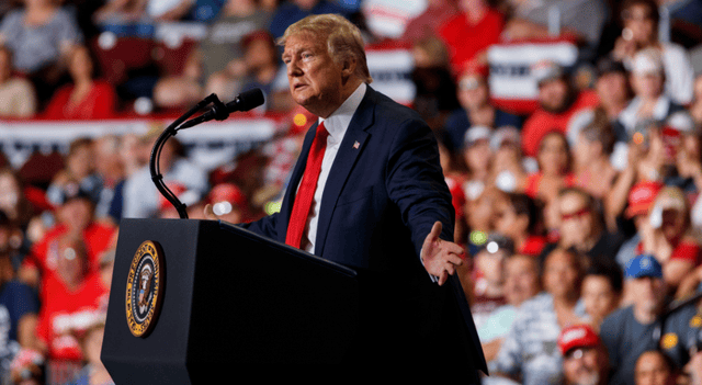 特朗普打来电话,马杜罗接到下台最后通牒,委内瑞拉要变战场?