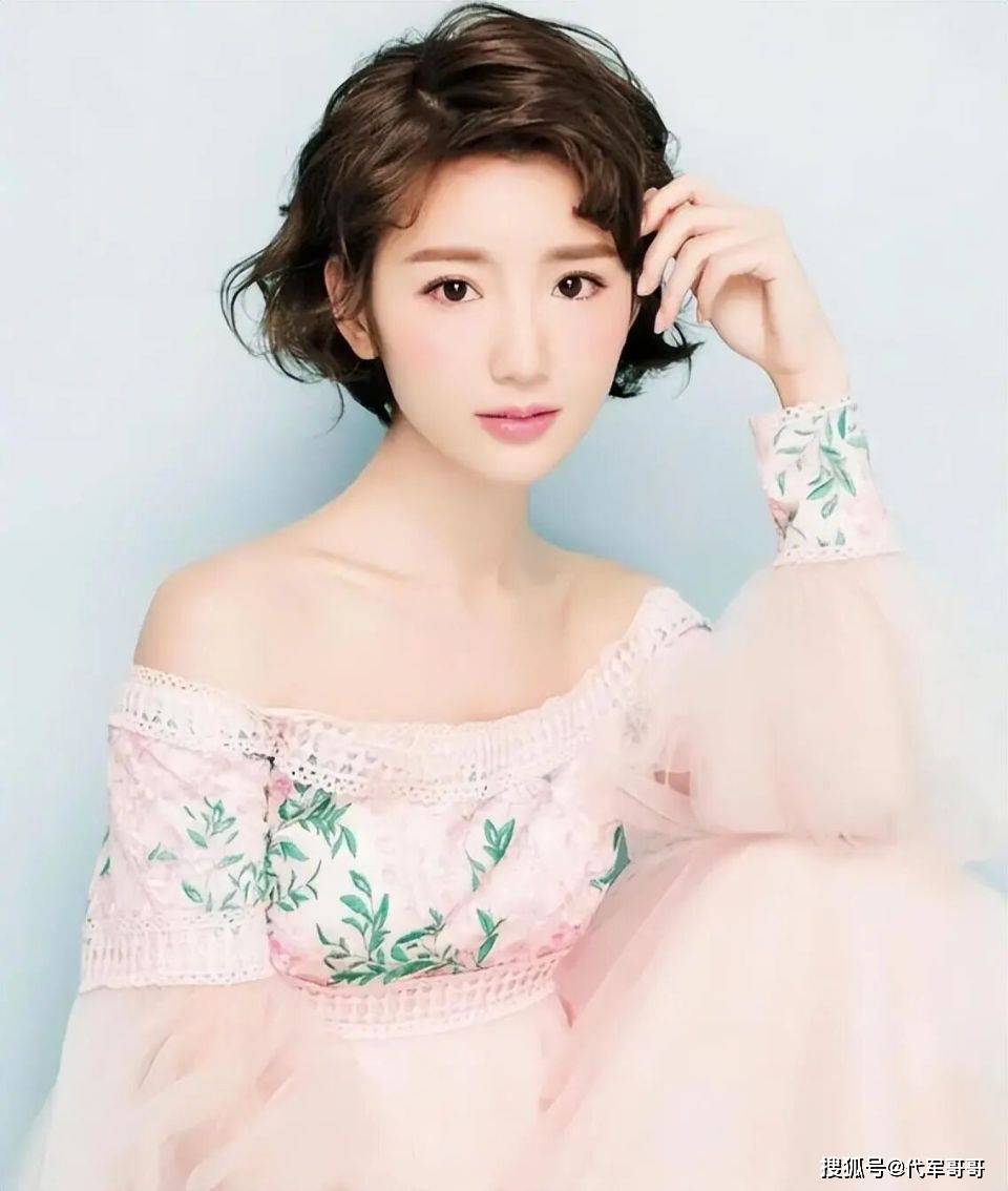 分手8年后，再次官宣喜讯的毛晓彤，是陈翔高攀不起的存在