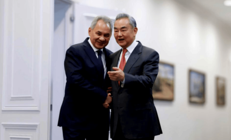 中俄就日本进行战略对表，措辞前所未有直白：斩杀军国主义“九头蛇”！