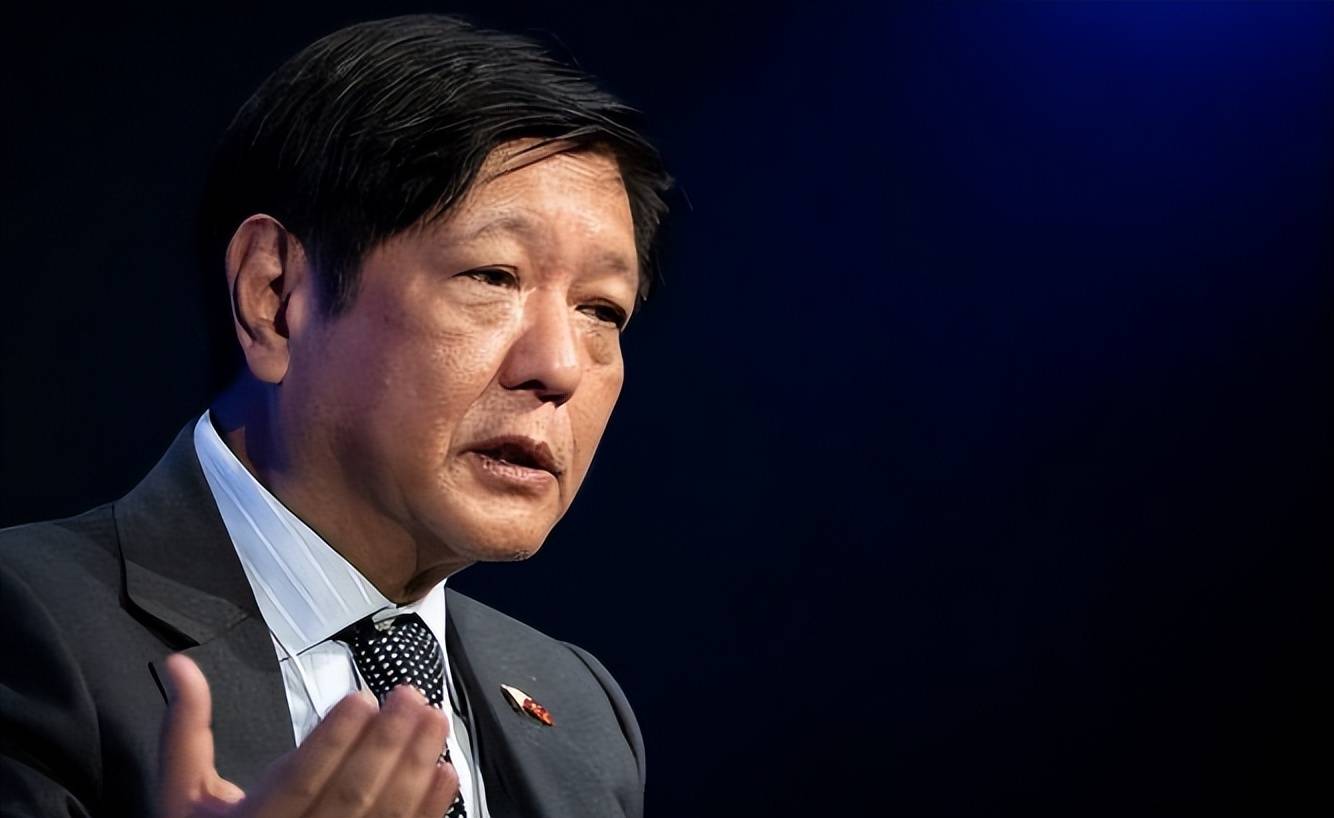 随时可能下台流亡,马科斯紧急喊话军方,12万菲军不要弃他而去,对外释放信号异常强烈