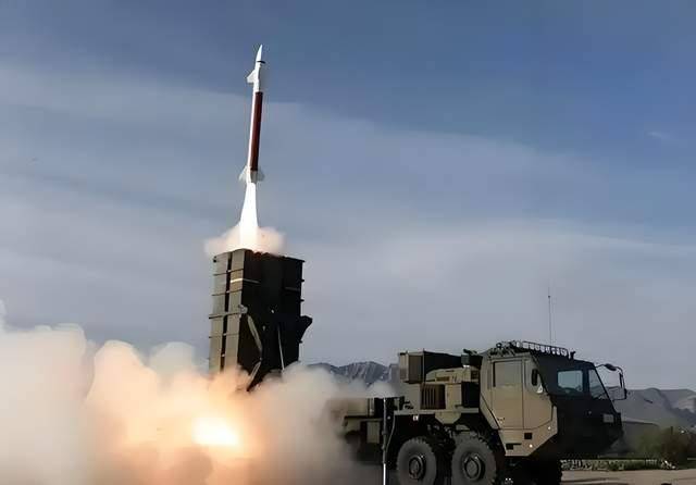 看到中方的决心，日参议员忍不住了，说了句让高市感到刺耳的话