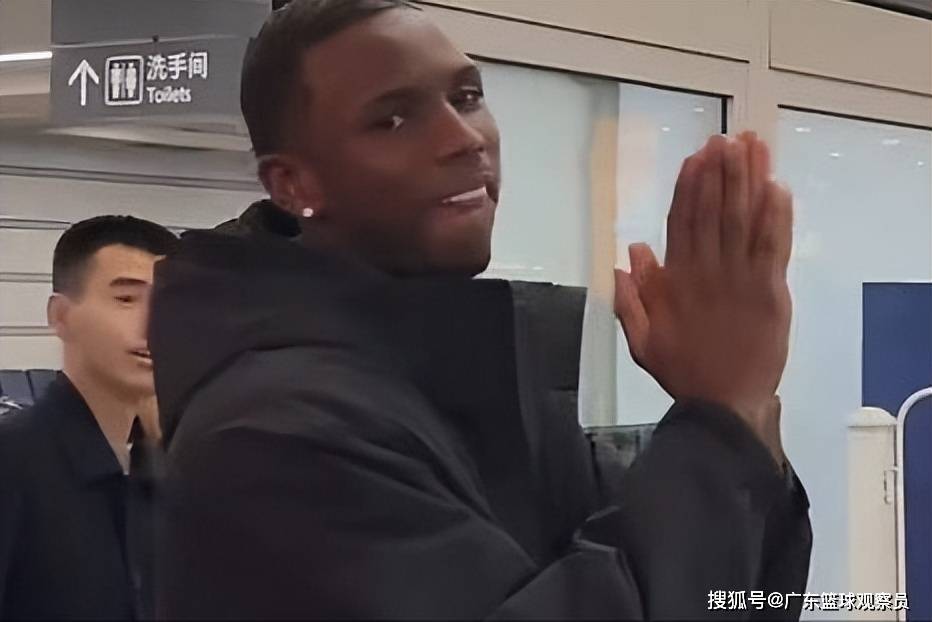 千万买断费欧洲欧洲篮球联赛中文网__赛程比分+球队资讯+盘口分析记者：CBA山西汾酒队给的买断费令巴斯克尼亚俱乐部难以拒绝！