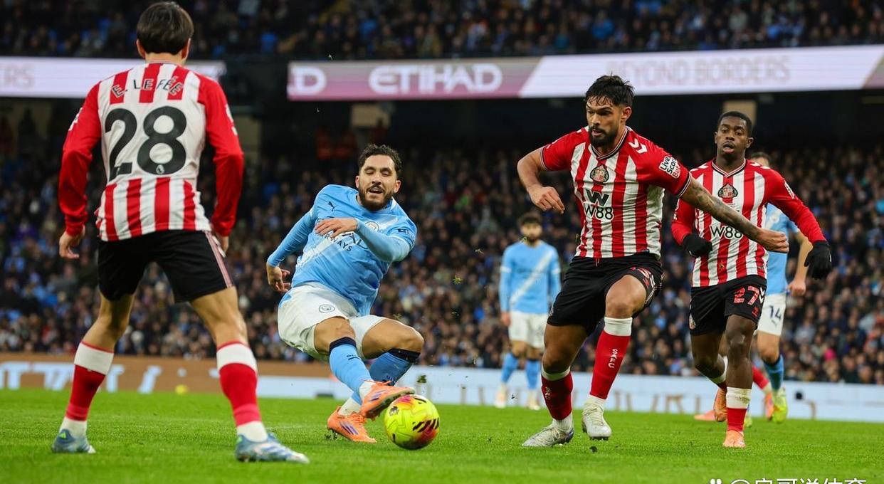 “英超最新积分战报：阿森纳冠军梦受阻曼城强