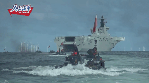 中国海军！南下！中国075“海南”舰率大舰队路过菲律宾海
