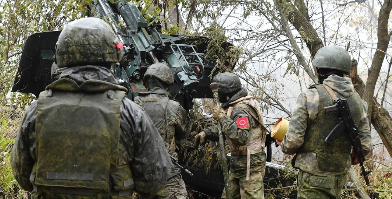 局势彻底失控？当着全世界的面，马克龙紧急对俄喊话：你每升级一步，北约就加压十倍！