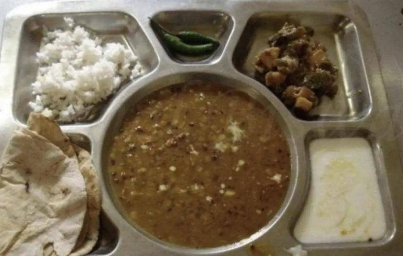 当兵前瘦得像“竹竿”，退伍时衣服包不住肥肉？印度士兵吃了啥？