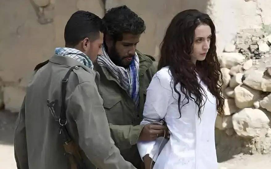 被明码标价！叙利亚女子在黑市，67元就能买走，比二手家电都便宜