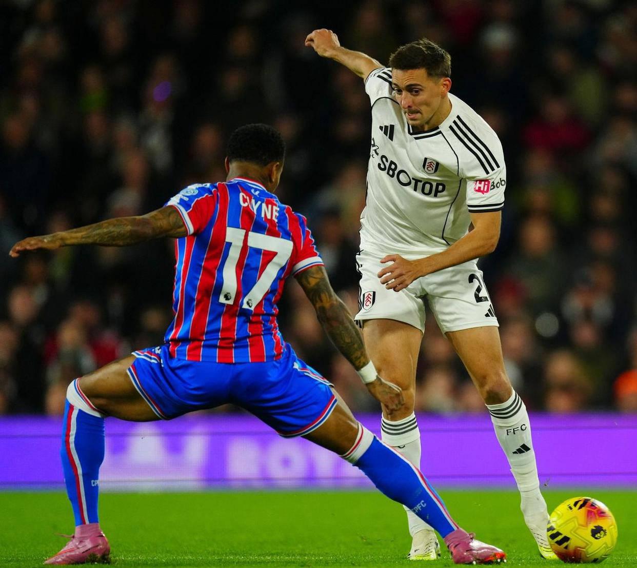 英超最新积分榜揭晓：水英超联赛免费高清直播+实时赛程+积分预测（2025赛季全覆盖）晶宫胜利助力大黑马维拉紧追榜首