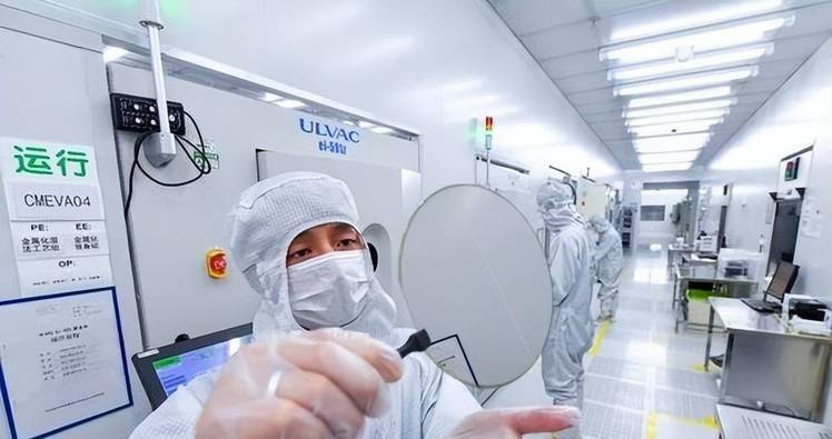 让光刻机变成“废铁”?中企正式官宣,日、美企业最担心的事来了