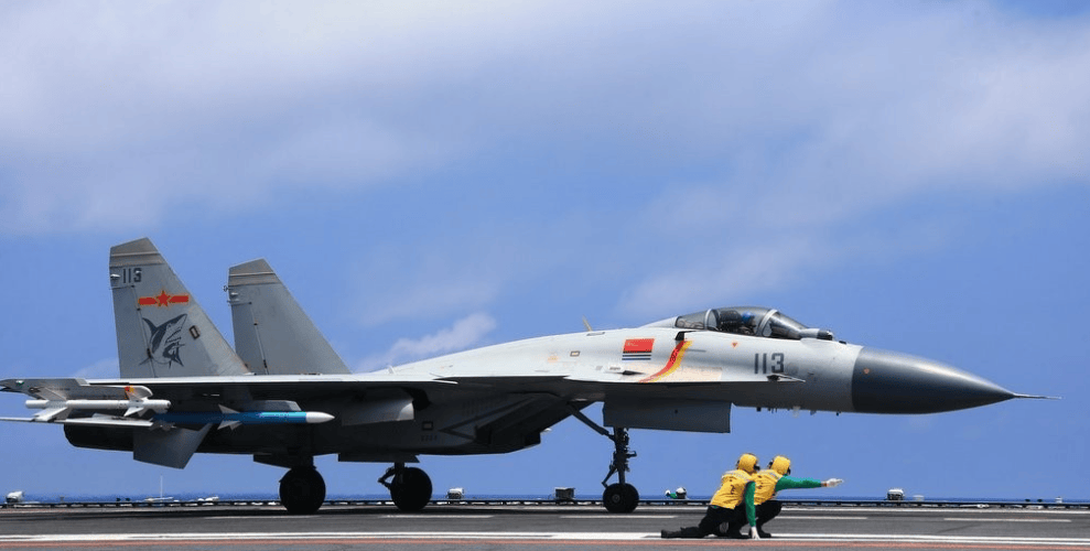 日本披露细节!歼15截获F15距离让人难以置信,这么远就锁住了