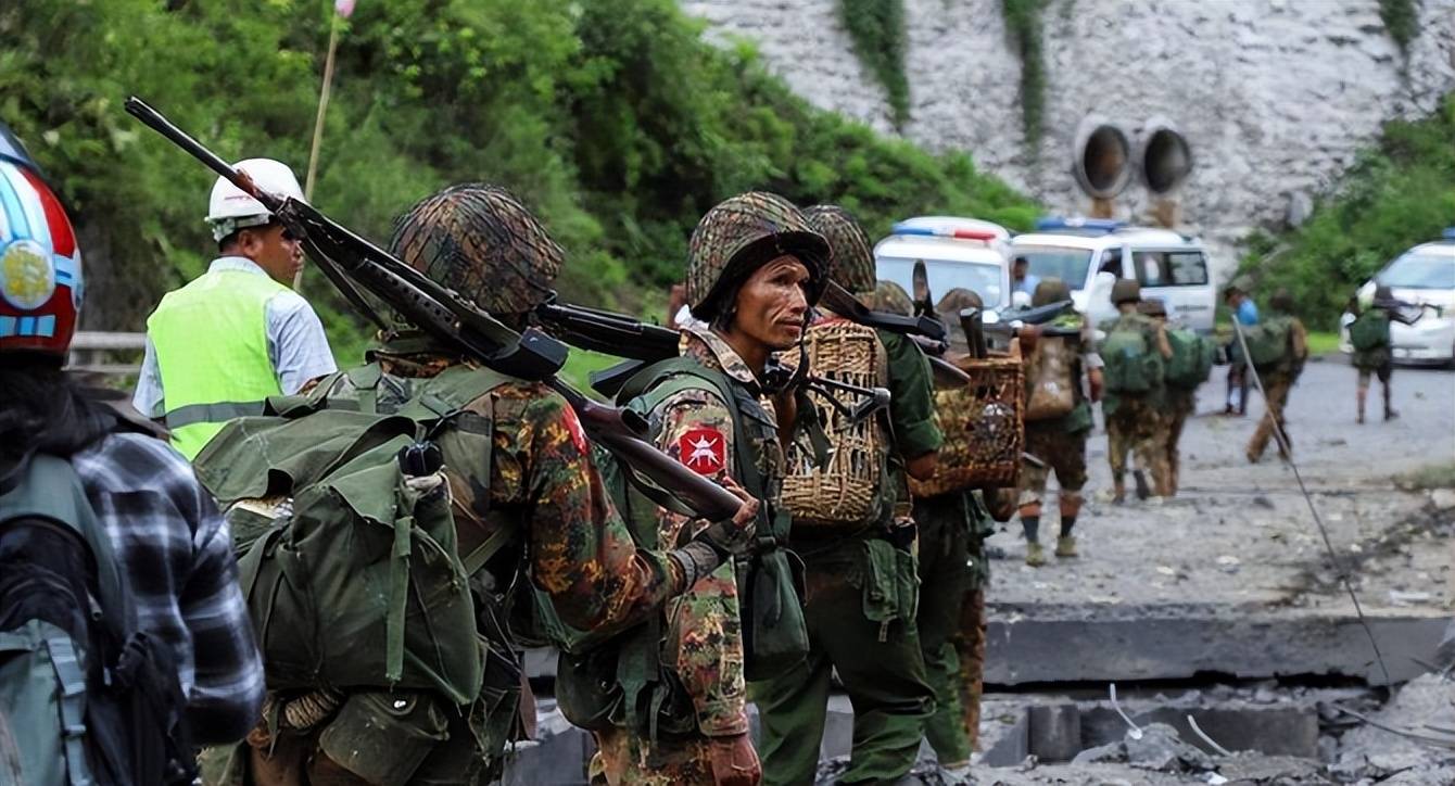 泰军发现不对劲!第三国势力进场帮柬埔寨?中文声明亮明强硬立场