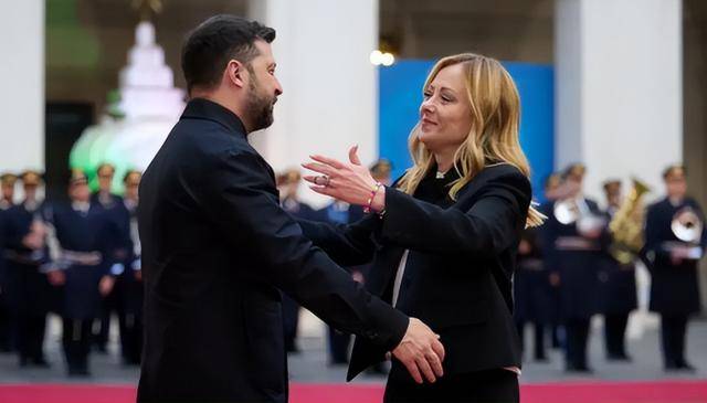 史上首次,俄向中国出让主权?泽连斯基下令:秘密监视中俄