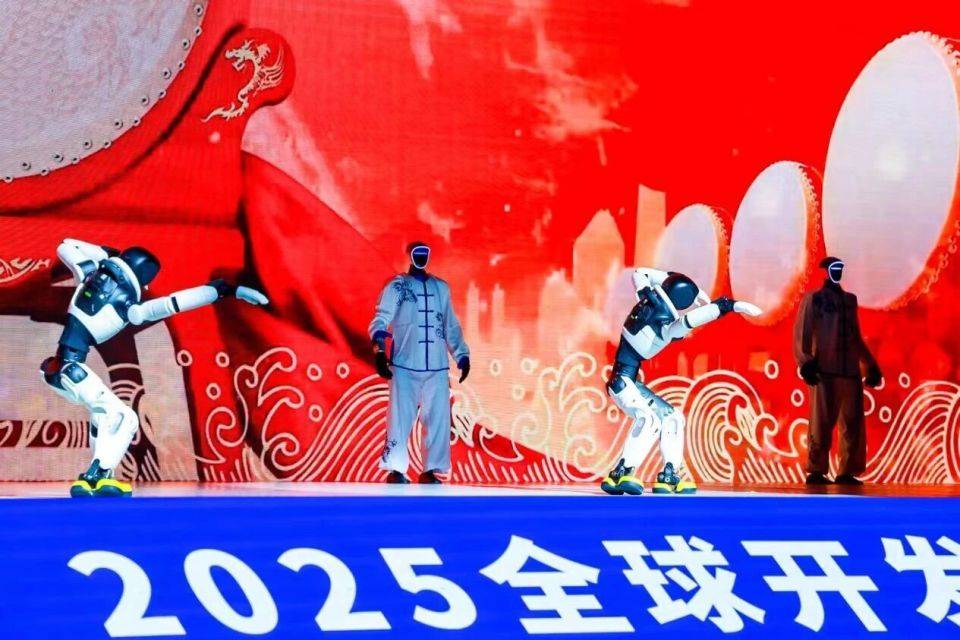 半年融资超200亿!但70%机器人还在“演戏”