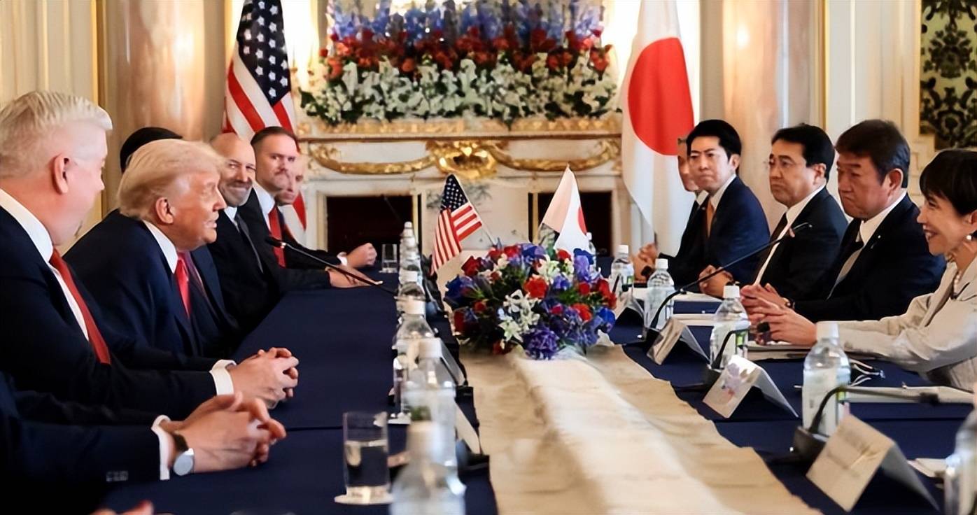 琉球不属于日本！中俄军机三面包围，高市早苗挑衅遭反制