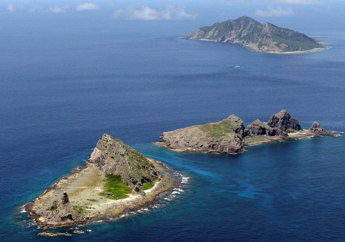 日本欲强登钓鱼岛,但中方不会任其肆意妄为,军警已严阵以待!