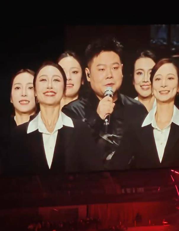 岳云鹏回应演唱会取消男模伴舞:我不喜欢在台上任何人抢我的风头