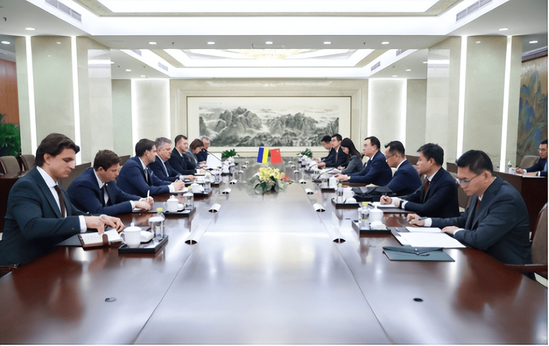 泽连斯基对西方失望，紧急派心腹访华，对中方做出保证