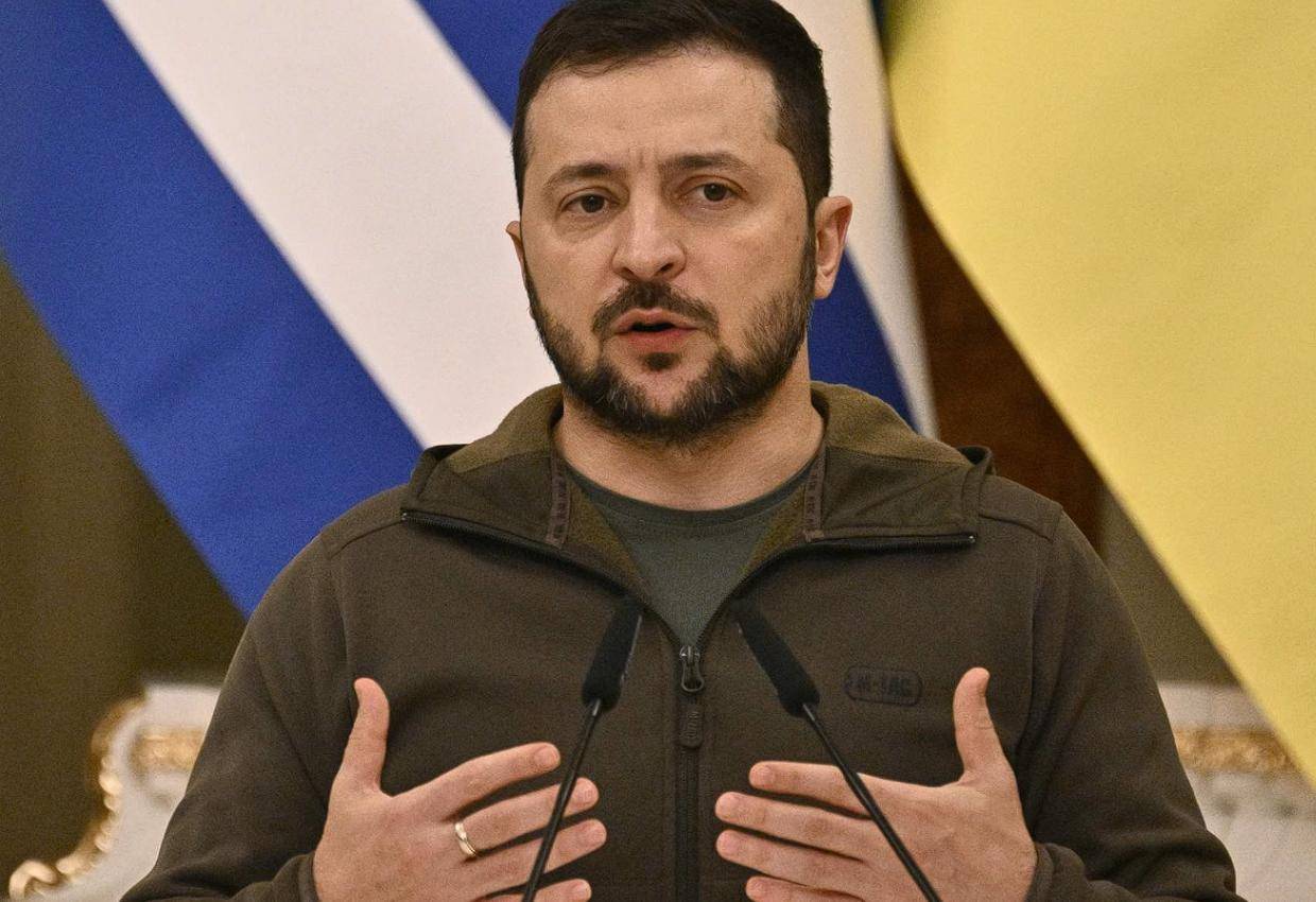 特朗普对乌克兰下达最后通牒，泽连斯基还不死心，派心腹访华，给中方送上重要承诺