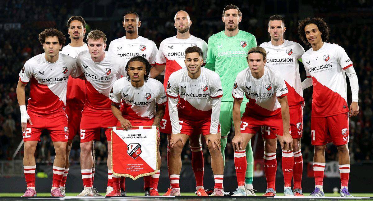 “昨澳超全红！早场稳稳吃下！公推英超：热刺