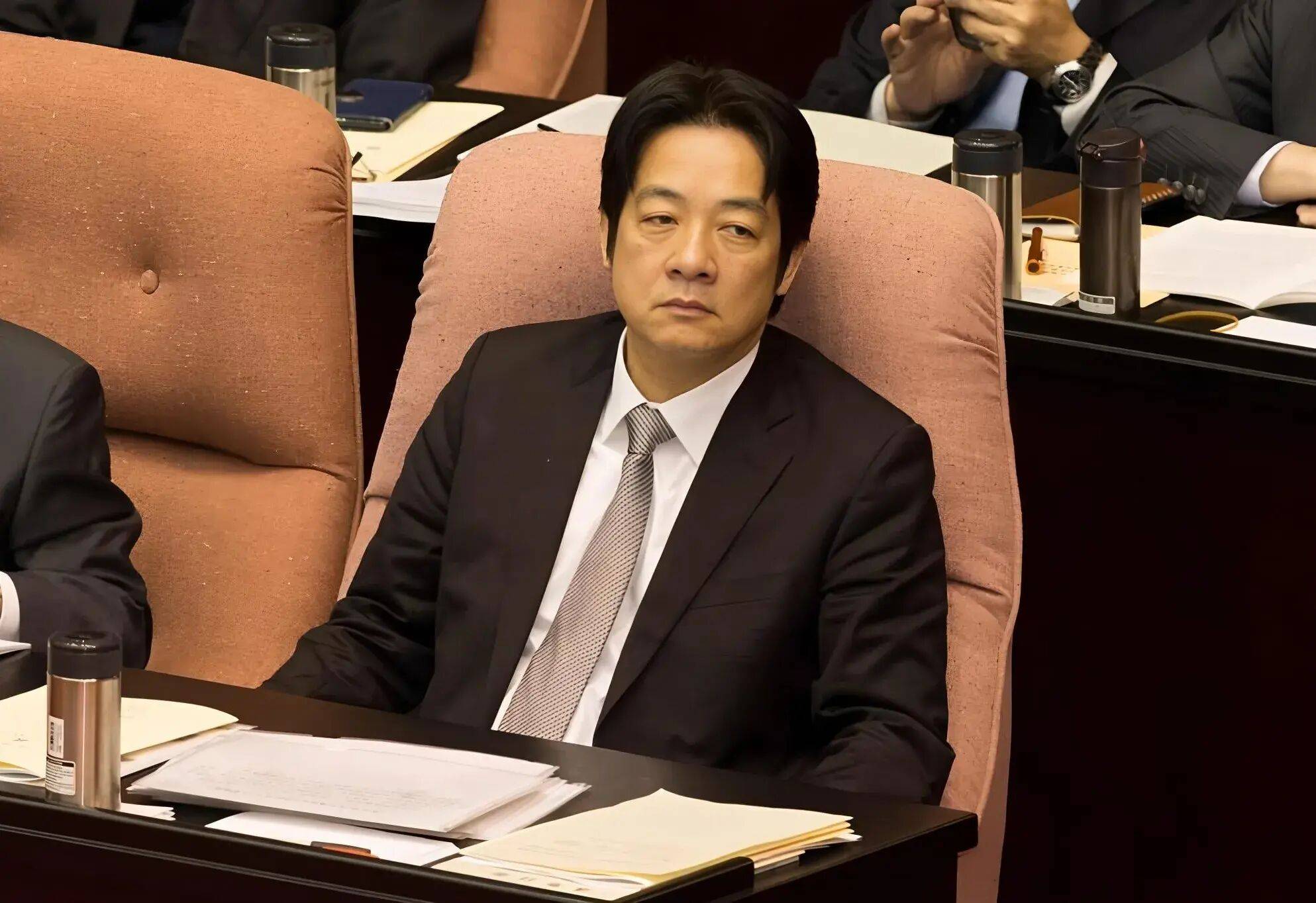 美启动111亿对台军售，不到24小时收到坏消息：中方取消13万吨订单