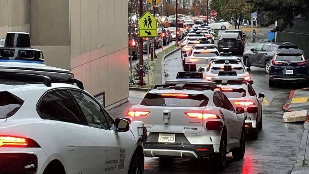 原创             美国“创世纪”决战打响！24科技巨头签下“卖身契”，中国如何应对？