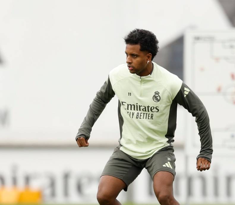 原创             花了5亿还要买射手？曝利物浦冬窗租借罗德里戈，顶替1.3亿伊萨克