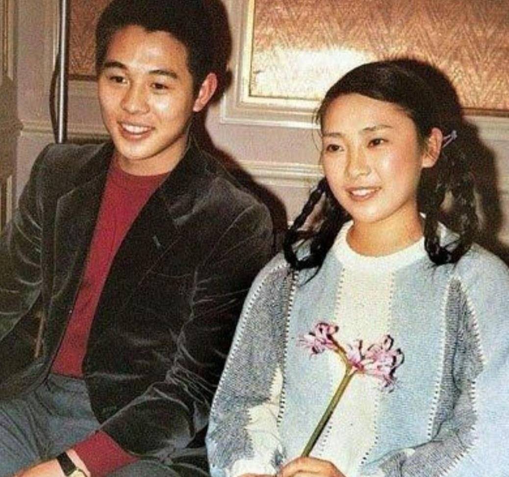 严防死守36年，利智还是输了，李连杰终是没放下被亏欠的“她们”