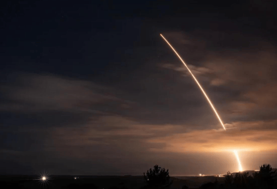 发射井齐竖，洲际导弹全锁定，解放军要动真格？五角大楼失算了