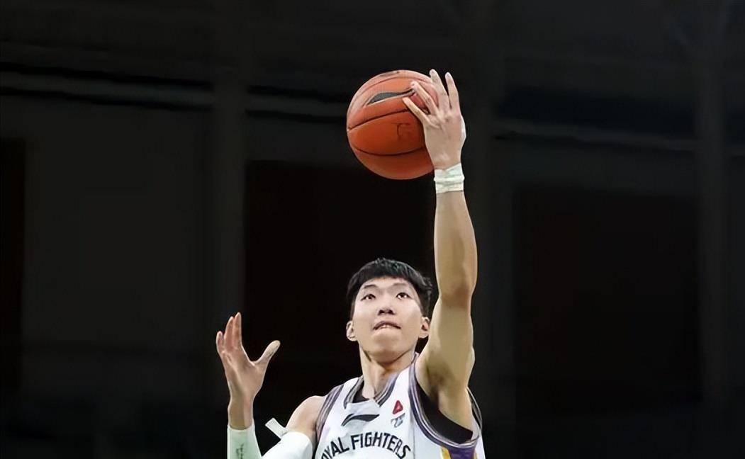 CBA常规赛12月27日赛CBA盘口与数据深度__今日盘口分析·大小分策略·球队档案程：北控主场迎战辽宁过去27次交手他们只赢过1场广厦全主力冲击五连胜深圳能否再演爆冷？