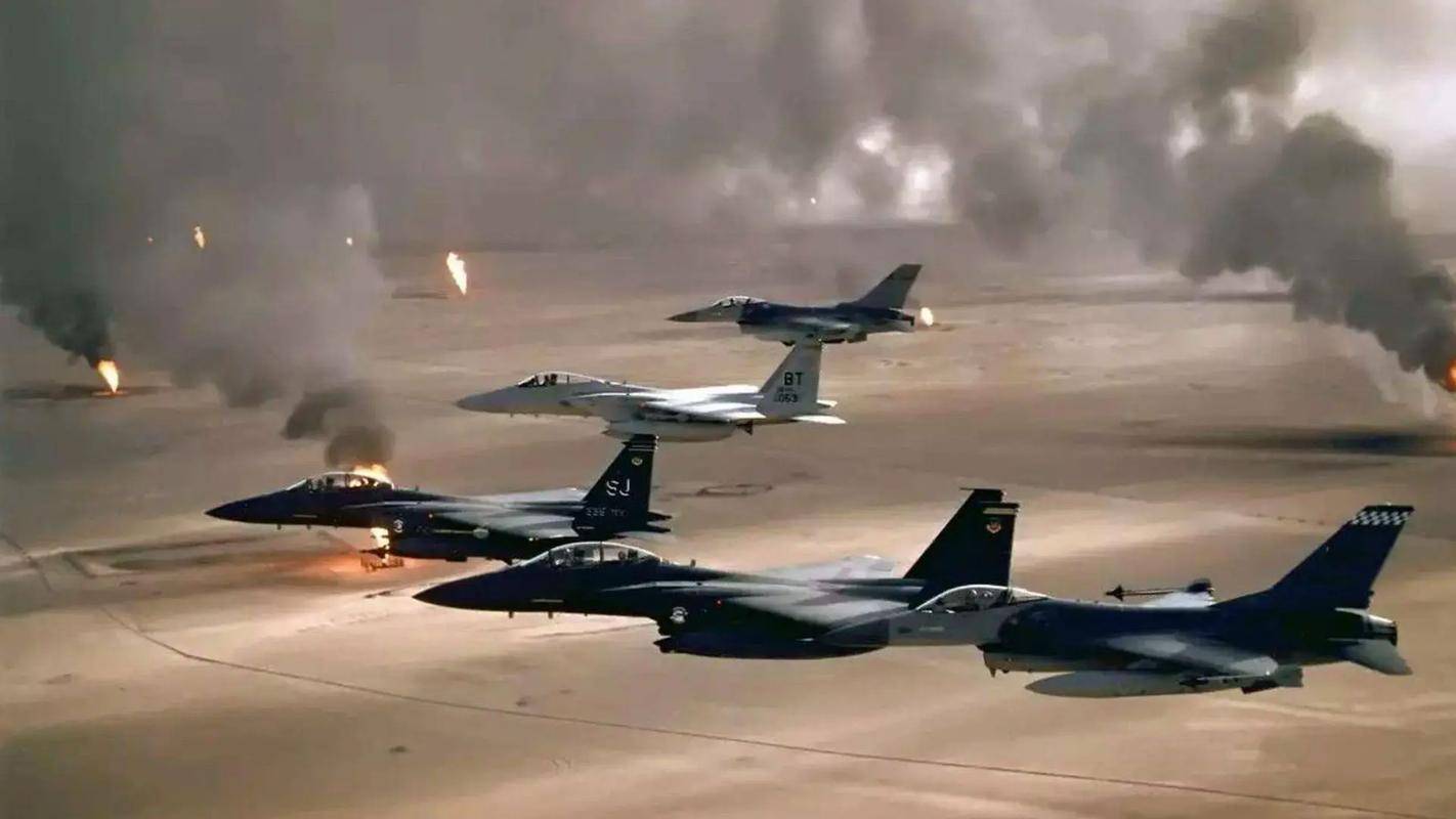 战斗凌晨打响!防空部队刚接到战斗令:数十个军事目标就被战机摧毁